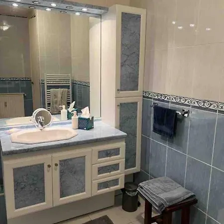 Appartement De Standing Vue 63 M2 *