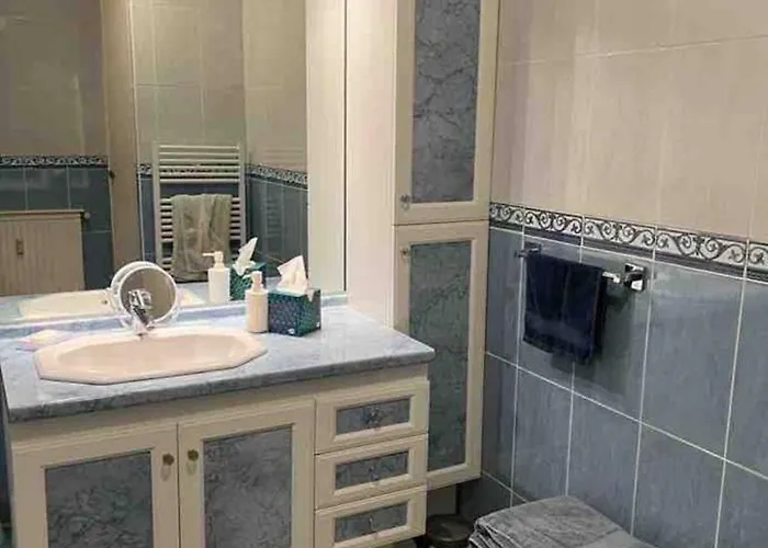 Appartement De Standing Vue 63 M2 *